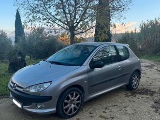 peugeot 206 s16 16v gti 138ch année 2000 avec 111500 km preuve ct prête à rouler