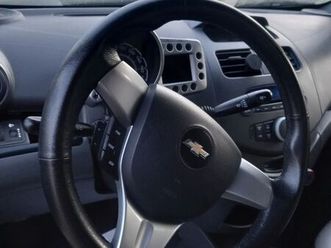 petite citadine chevrolet spark ls