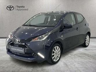 toyota aygo 5p 1.0 x-play m-mt