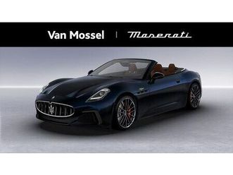 maserati-grancabrio-trofeo-30-v6-twin-turbo-550-pk-blu-maserati-head-up-display-sonus-faber-premium-audio-comfort-package