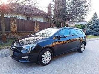 opel astra j sports tourer 1.6 selection euro6 sérülésmentes. szép állapotban