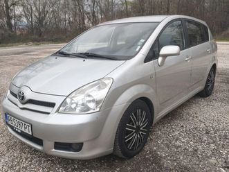toyota corolla verso 2.2 136к.с