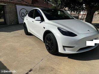 tesla model y standard rwd
