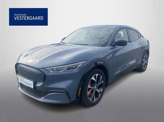 ford mustang mach-e 70 standard range awd 5d