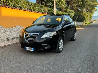 lancia ypsilon 2013 1.2 benzina 140.000km