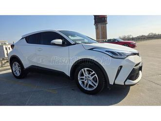 toyota c-hr 1.8 hybrid executive e-cvt