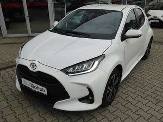 toyota yaris 1.5hybrid teamplayer+comfort+safety-paket