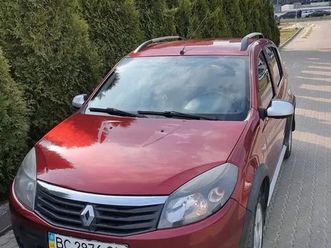 renault sandero 2012