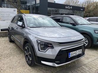 kia niro 1.6 gdi hev platinum dct automata + comfort csomag. magyar. szervizkönyv. navi. 1 tulaj