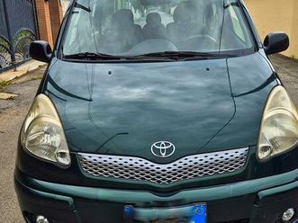 yaris verso sol 2003 4000 € trattabili