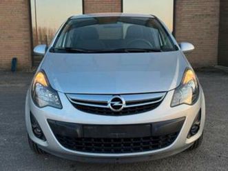 ② opel corsa 1.4 essonce gps airco — opel — 2ememain