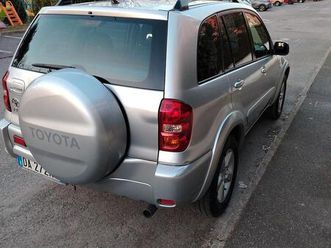 toyota rav 4 anno 2006, 250000 km.
