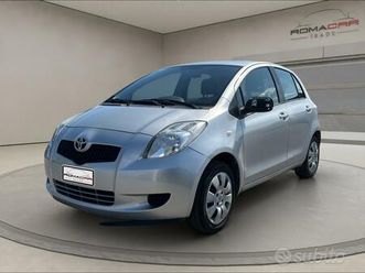 toyota yaris 1.0 5 porte sol