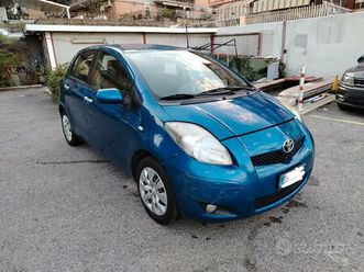 toyota yaris 1.0 5 porte sol