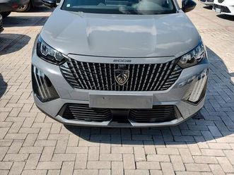 peugeot 2008 anno 2023 allure