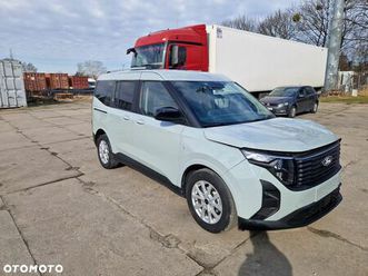 ford tourneo courier 1.0 ecoboost titanium