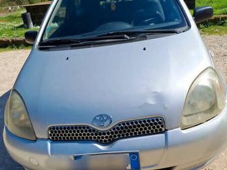 toyota yaris anno 2002 , 1000.i 16v 3 porte