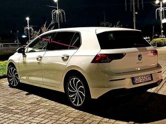 volkswagen golf 8 (25.000km)