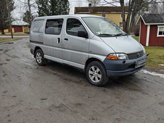 2.5td 4x4 ** tulossa! / vetokoukku / ilmastointi / webasto **