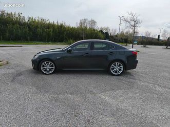 vend lexus is 250 v6 208cv très bon etat