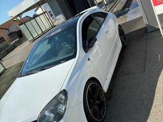 opel astra gtc opc race camp