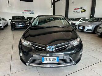 auris ii 2013 5p 1.8h lounge