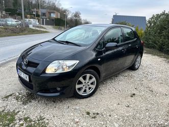 toyota auris 2.0d4d 2,900 eur