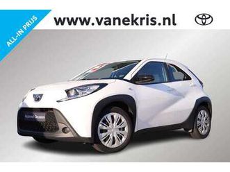 1.0 vvt-i mt play, apple carplay, android auto , p